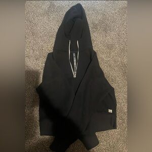 Black vuori quarter zip pullover